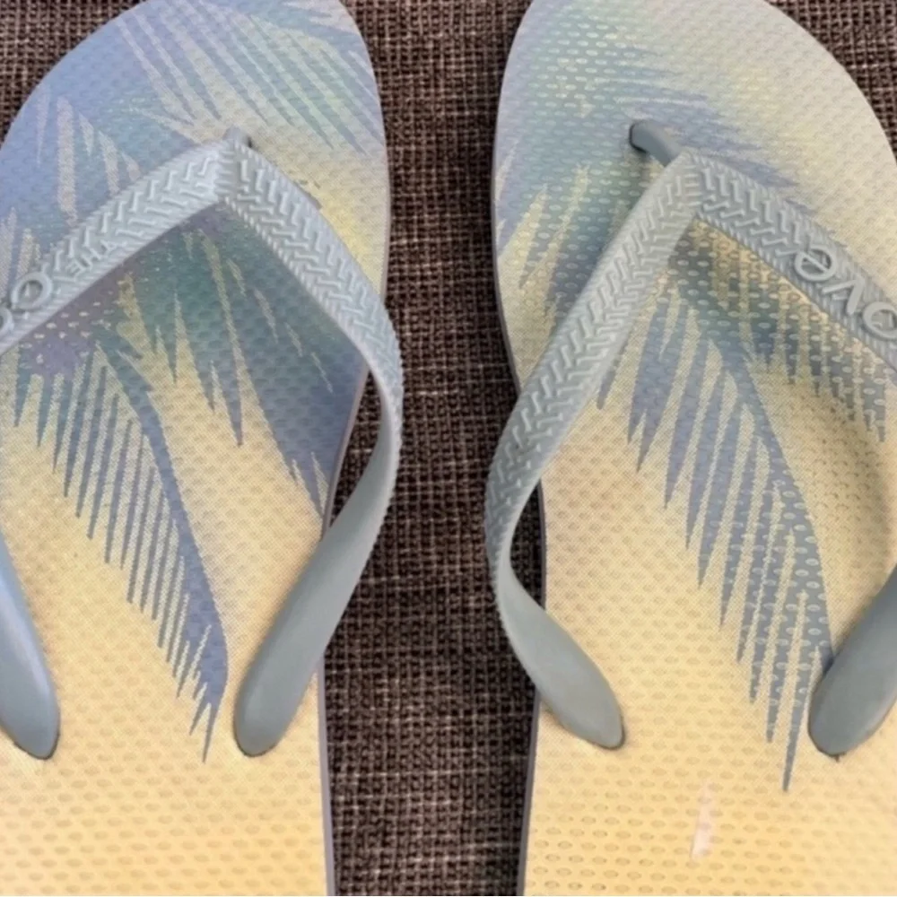 The Cove Atlantis Bahamas Blue Flip Flops Thong Sandals 10